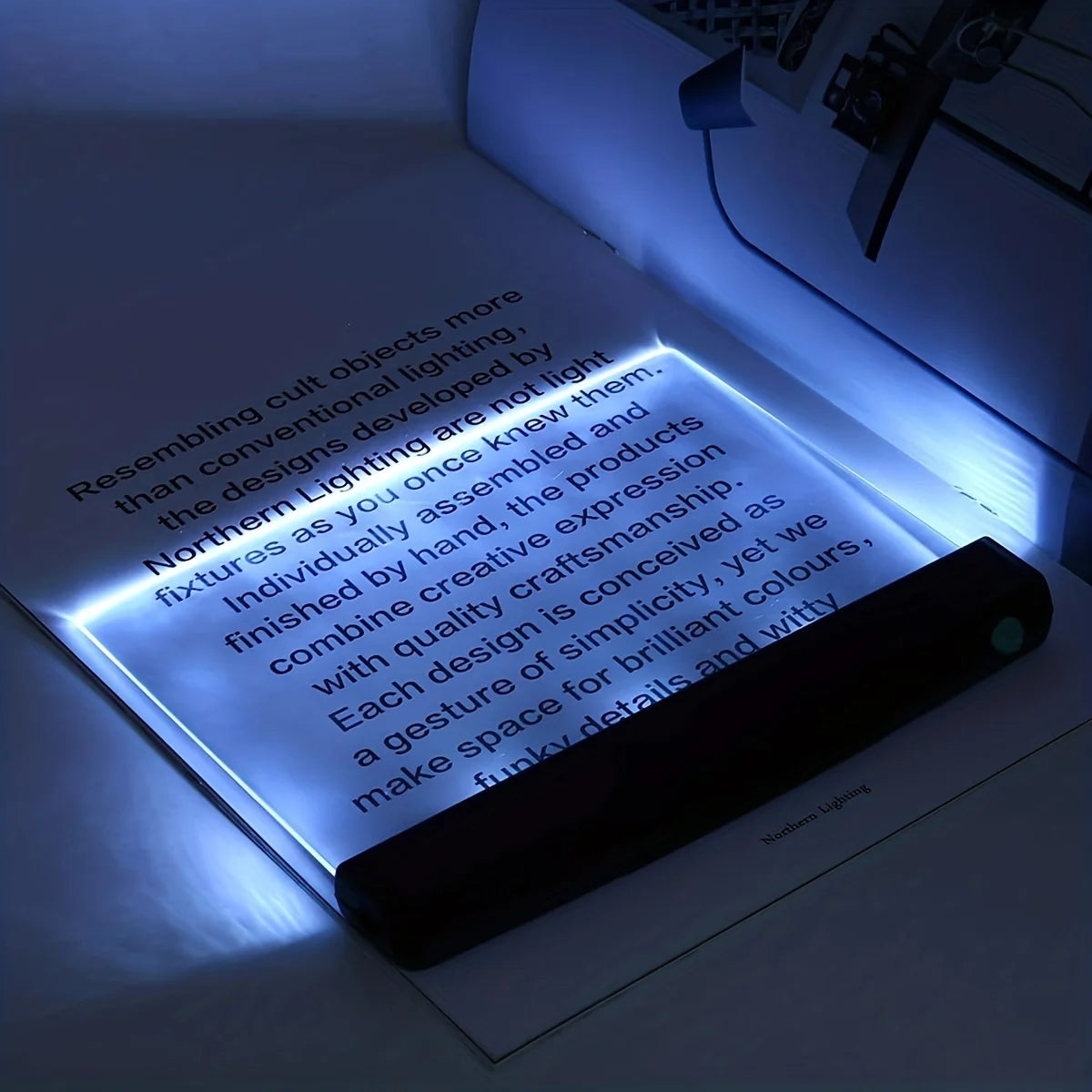 Multifunctional Flat-panel Reading Lamp